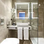 מלון Radisson 4*