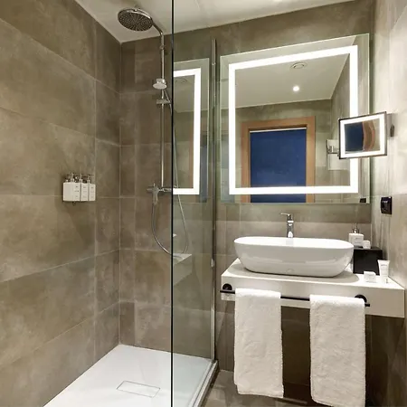 Radisson 4*