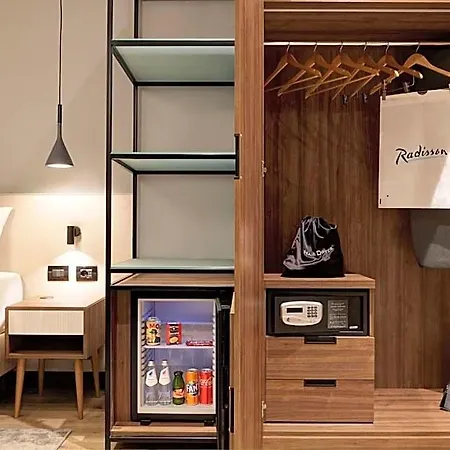 Radisson Ξενοδοχείο 4*