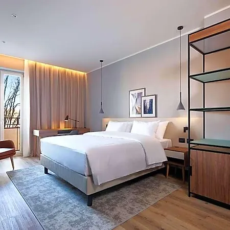 Radisson Ξενοδοχείο 4*